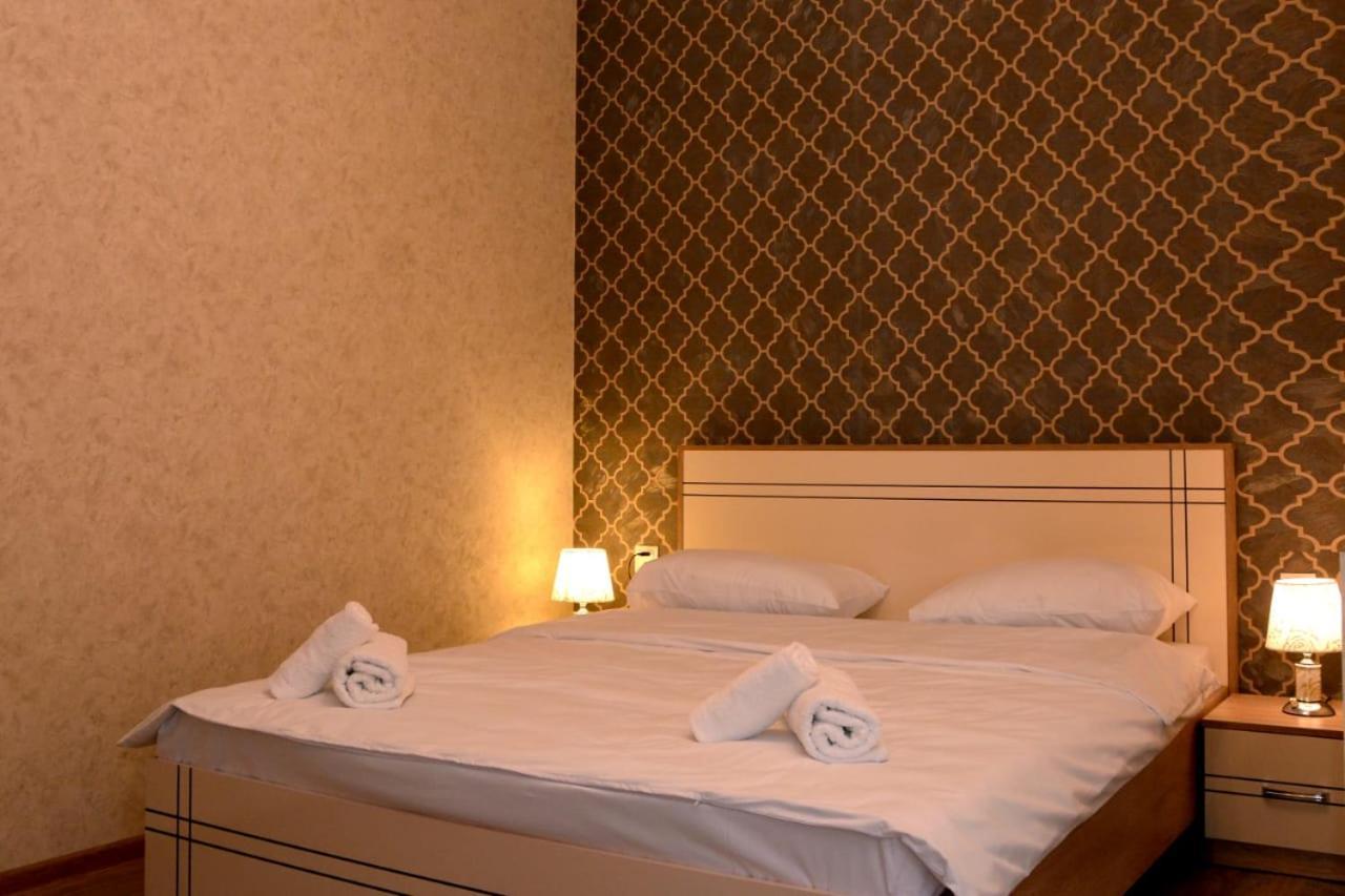 Tulpan Hotel Sheki Bilik gambar