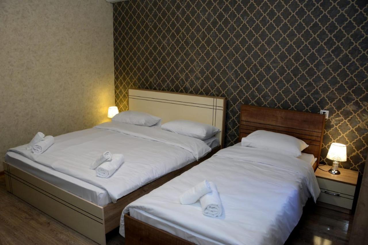 Tulpan Hotel Sheki Bilik gambar