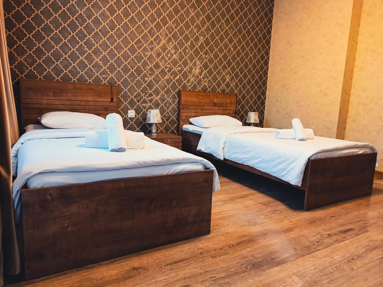 Tulpan Hotel Sheki Luaran gambar